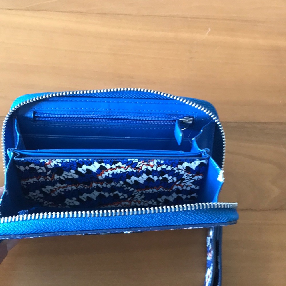 Wristlet - Picture 5 of 11